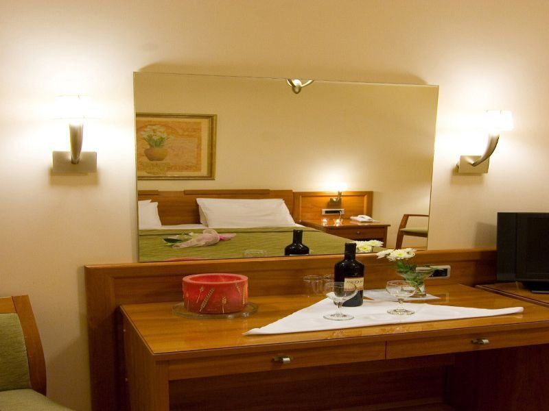 Lito Hotell Kimi Exteriör bild